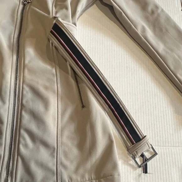 Tommy Hilfiger belted soft shell Beige Jacket with Striped Belt zipper front - Picture 5 of 11